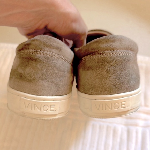 Vince Men’s Fletcher Slip-On Shoes - Picture 9 of 10